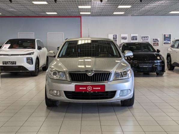 Skoda Octavia II (A5) Рестайлинг с пробегом 2012 года, цена 859 000 рублей, 246000 км, лифтбек, Автокод Объявления