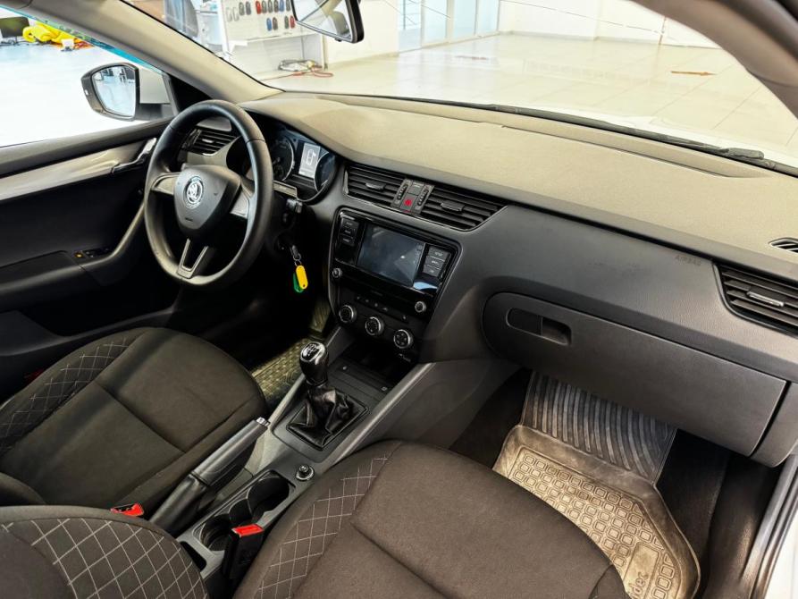 Skoda Octavia III (A7) Рестайлинг Санкт-Петербург  - изображение 9