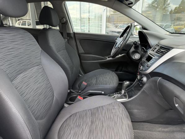 Hyundai Solaris I Рестайлинг с пробегом 2015 года, цена 880 000 рублей, 210111 км, седан, Автокод Объявления