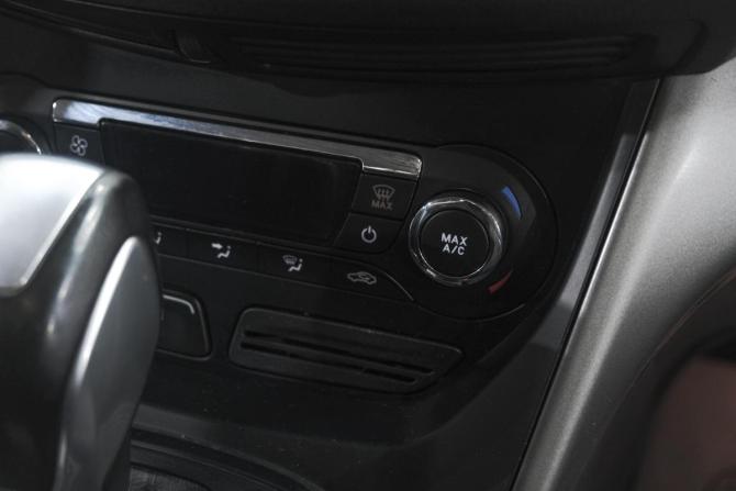 Ford Kuga II с пробегом 2015 года, цена 1 299 000 рублей, 153000 км, внедорожник, Автокод Объявления