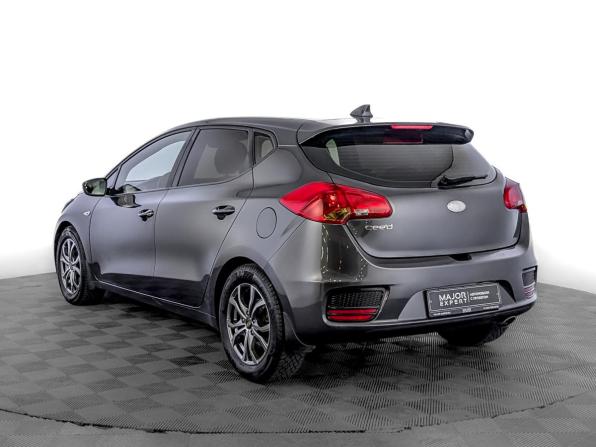 Kia Ceed II Рестайлинг с пробегом 2018 года, цена 1 410 000 рублей, 102124 км, хэтчбек, Автокод Объявления