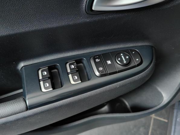 Kia Rio IV с пробегом 2018 года, цена 1 290 000 рублей, 144312 км, хэтчбек, Автокод Объявления