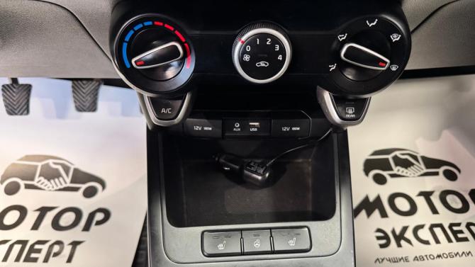 Kia Rio IV с пробегом 2018 года, цена 1 235 000 рублей, 150000 км, седан, Автокод Объявления