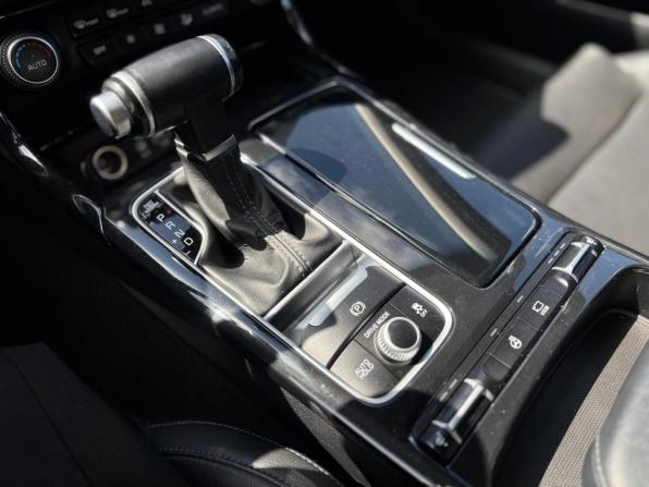 Kia Stinger I с пробегом 2019 года, цена 2 360 000 рублей, 146883 км, лифтбек, Автокод Объявления