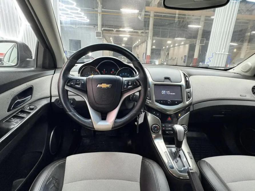 Chevrolet Cruze I Рестайлинг Альметьевск  - изображение 14