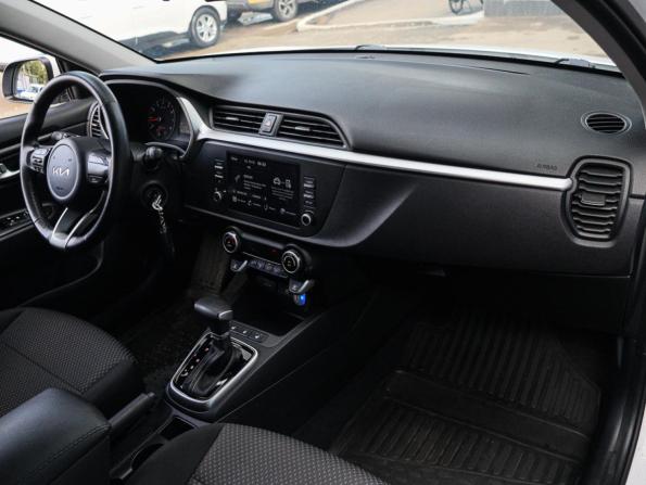 Kia Rio IV Рестайлинг с пробегом 2021 года, цена 1 850 000 рублей, 69618 км, хэтчбек, Автокод Объявления