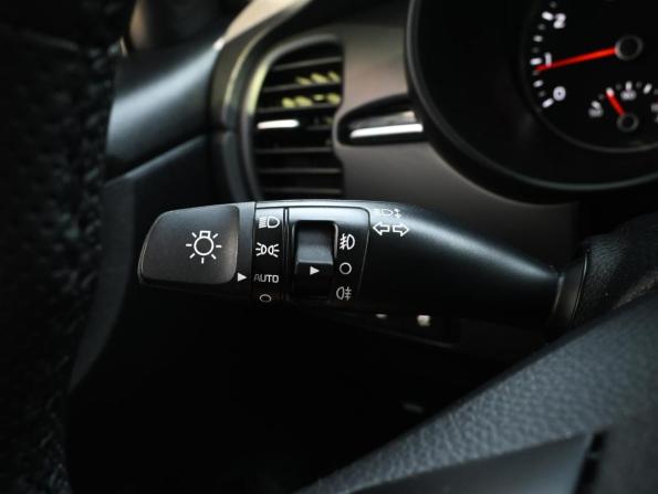 Kia Rio IV с пробегом 2018 года, цена 1 610 000 рублей, 115695 км, седан, Автокод Объявления
