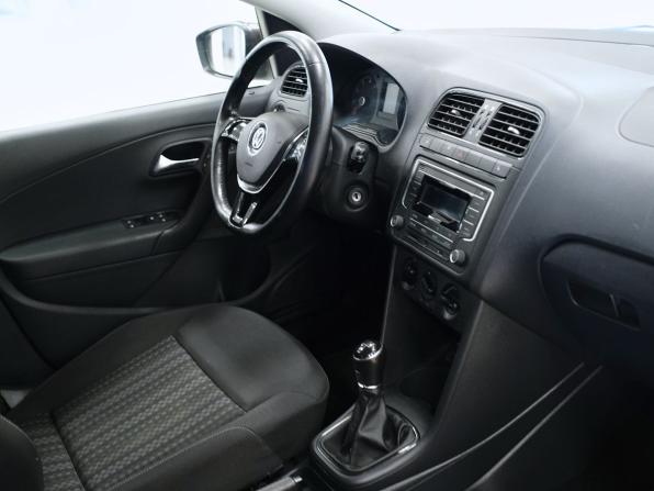 Volkswagen Polo V Рестайлинг с пробегом 2016 года, цена 813 000 рублей, 135879 км, седан, Автокод Объявления