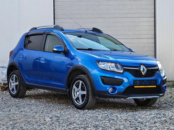 Renault Sandero II с пробегом 2016 года, цена 980 000 рублей, 60000 км, хэтчбек, Автокод Объявления