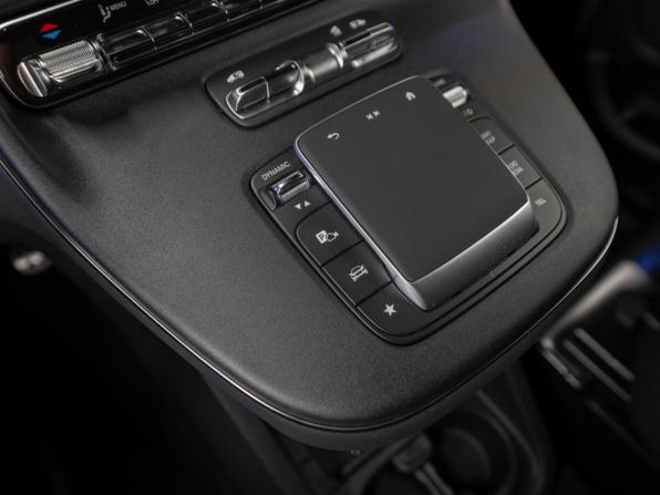 Mercedes-Benz V-Класс III (W447) Рестайлинг 2 с пробегом 2026 года, цена 12 550 000 рублей, 11 км, минивэн, Автокод Объявления