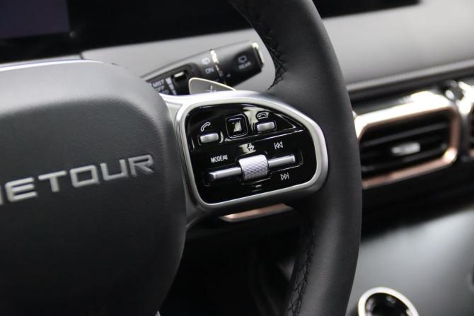 JETOUR X70+ I с пробегом 2024 года, цена 2 095 950 рублей, 23298 км, внедорожник, Автокод Объявления