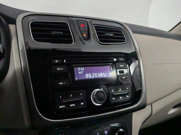 Renault Logan II с пробегом 2016 года, цена 999 000 рублей, 19190 км, седан, Автокод Объявления
