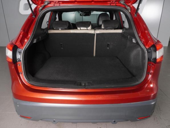 Nissan Qashqai II с пробегом 2018 года, цена 1 515 000 рублей, 189609 км, внедорожник, Автокод Объявления
