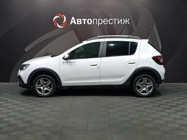 Renault Sandero II Рестайлинг с пробегом 2021 года, цена 949 000 рублей, 146130 км, хэтчбек, Автокод Объявления