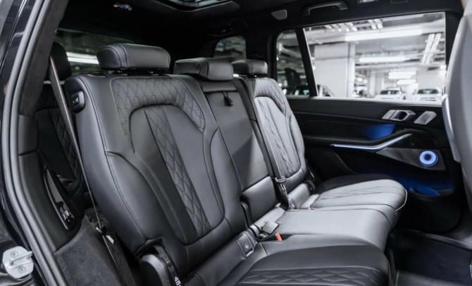 Новый BMW X7 I (G07) Рестайлинг 2025 года, цена 18 900 000 рублей, внедорожник, Автокод Объявления