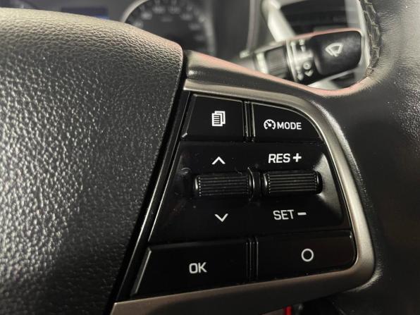 Hyundai Solaris II с пробегом 2019 года, цена 940 000 рублей, 202256 км, седан, Автокод Объявления