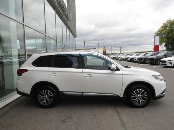 Mitsubishi Outlander III Рестайлинг 2 с пробегом 2017 года, цена 1 470 000 рублей, 209142 км, внедорожник, Автокод Объявления