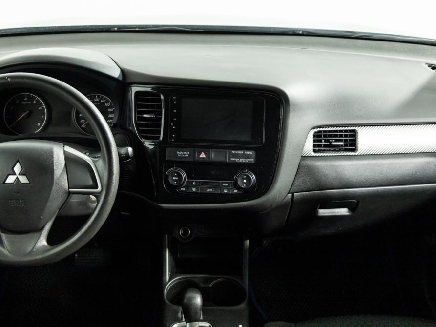 Mitsubishi Outlander III Рестайлинг Санкт-Петербург  - изображение 14