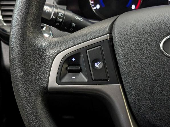 Hyundai Solaris I Рестайлинг с пробегом 2015 года, цена 1 140 000 рублей, 89682 км, седан, Автокод Объявления
