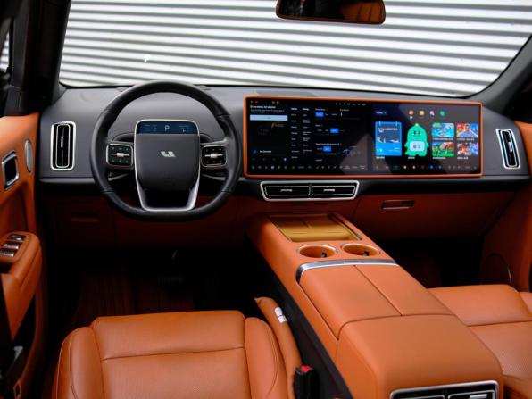 Li Auto (Lixiang) L7 I с пробегом 2023 года, цена 5 800 000 рублей, 26282 км, внедорожник, Автокод Объявления