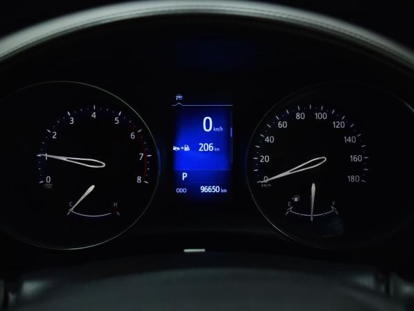 Toyota C-HR I Рестайлинг с пробегом 2019 года, цена 2 049 999 рублей, 96649 км, внедорожник, Автокод Объявления