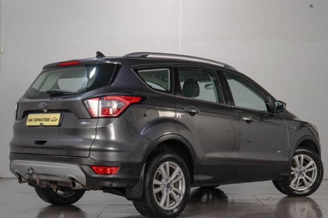 Ford Kuga II Рестайлинг с пробегом 2018 года, цена 1 699 000 рублей, 135000 км, внедорожник, Автокод Объявления