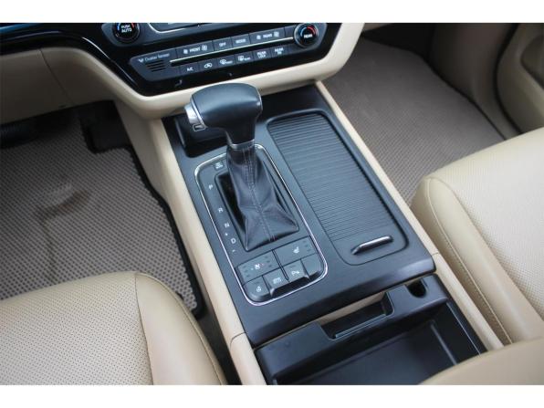 Kia Carnival III с пробегом 2017 года, цена 2 400 000 рублей, 127690 км, минивэн, Автокод Объявления