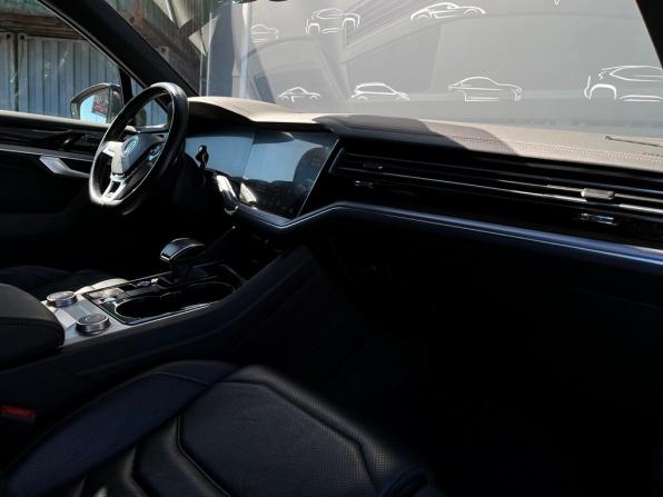 Volkswagen Touareg III с пробегом 2020 года, цена 4 865 700 рублей, 183956 км, внедорожник, Автокод Объявления
