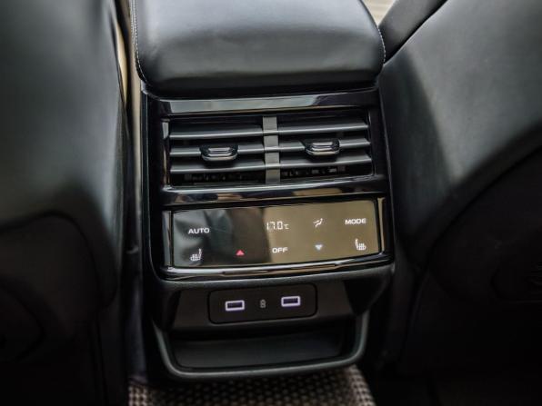 Geely Monjaro I с пробегом 2024 года, цена 4 098 000 рублей, 13055 км, внедорожник, Автокод Объявления
