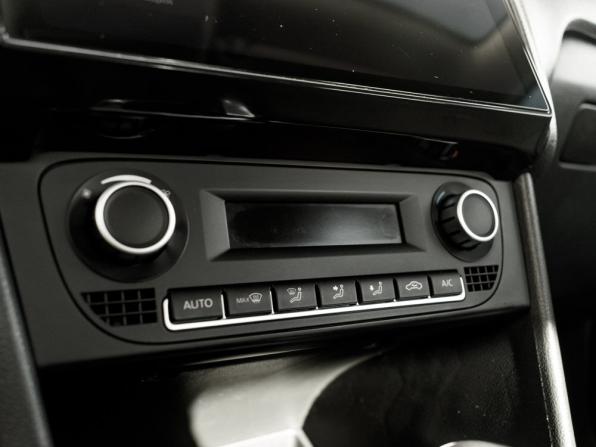Volkswagen Polo V Рестайлинг с пробегом 2017 года, цена 920 000 рублей, 103029 км, седан, Автокод Объявления