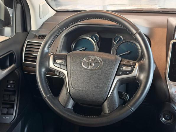 Toyota Land Cruiser Prado 150 Series Рестайлинг 2 с пробегом 2018 года, цена 5 650 000 рублей, 73873 км, внедорожник, Автокод Объявления