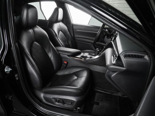 Toyota Camry VIII (XV70) с пробегом 2021 года, цена 3 179 000 рублей, 46988 км, седан, Автокод Объявления