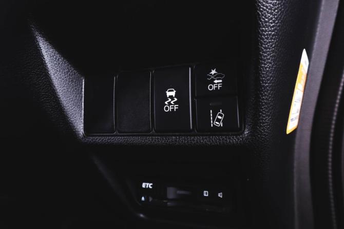 Honda Stepwgn V с пробегом 2017 года, цена 2 119 000 рублей, 106000 км, минивэн, Автокод Объявления