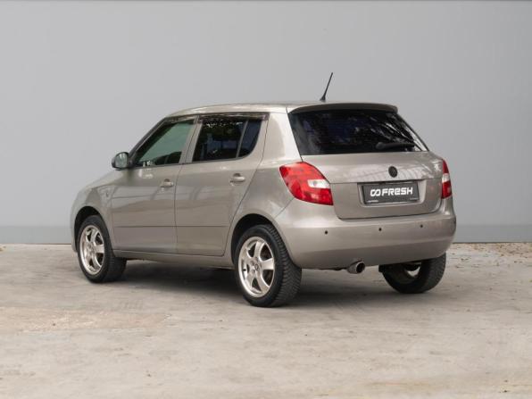 Skoda Fabia II Рестайлинг с пробегом 2011 года, цена 619 000 рублей, 302676 км, хэтчбек, Автокод Объявления