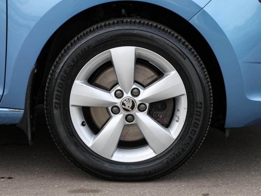 Skoda Rapid I Москва  - изображение 19