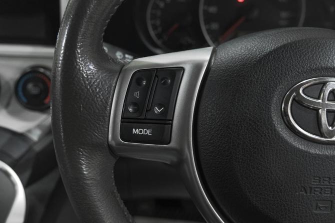 Toyota Ractis II с пробегом 2012 года, цена 849 000 рублей, 192000 км, хэтчбек, Автокод Объявления