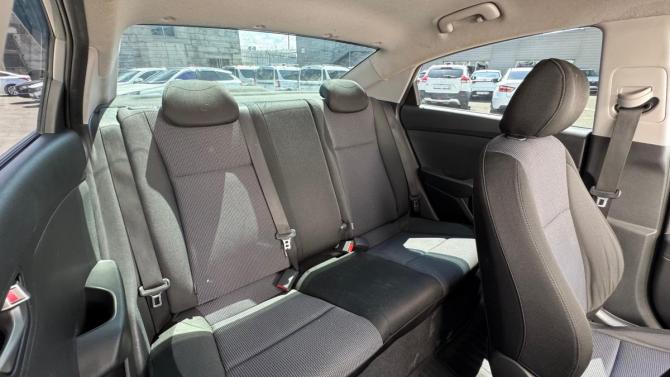 Hyundai Solaris II с пробегом 2017 года, цена 902 000 рублей, 188048 км, седан, Автокод Объявления