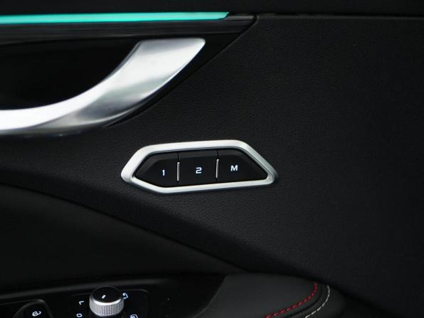 Geely Tugella I Рестайлинг с пробегом 2024 года, цена 2 979 050 рублей, 57992 км, внедорожник, Автокод Объявления