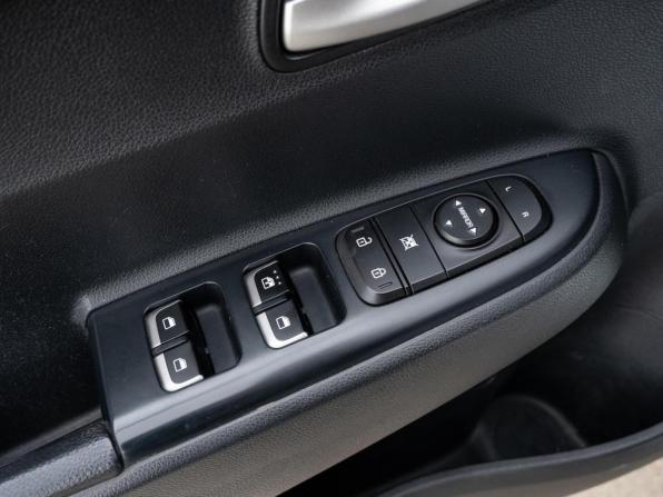 Kia Rio IV с пробегом 2020 года, цена 1 335 000 рублей, 58450 км, хэтчбек, Автокод Объявления