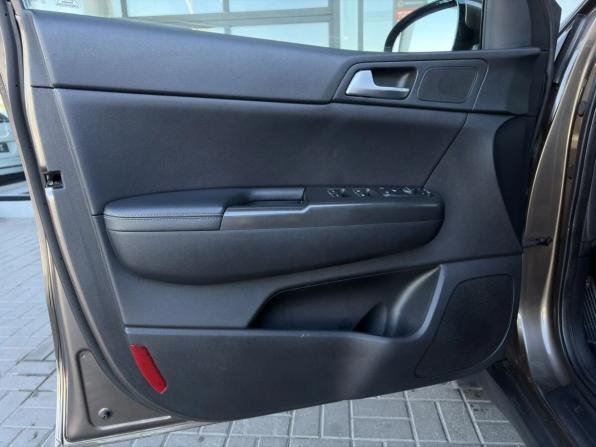 Kia Sportage IV Рестайлинг с пробегом 2018 года, цена 1 880 000 рублей, 132752 км, внедорожник, Автокод Объявления