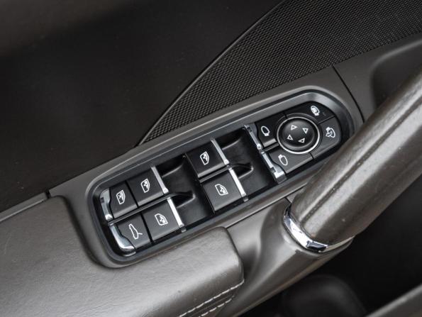 Porsche Cayenne II Рестайлинг (958) с пробегом 2015 года, цена 3 120 000 рублей, 213187 км, внедорожник, Автокод Объявления