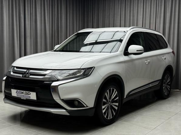 Mitsubishi Outlander III Рестайлинг 2 с пробегом 2016 года, цена 1 699 000 рублей, 185000 км, внедорожник, Автокод Объявления