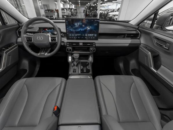 Toyota RAV4 VI (XA60) с пробегом 2026 года, цена 4 300 000 рублей, 30 км, внедорожник, Автокод Объявления