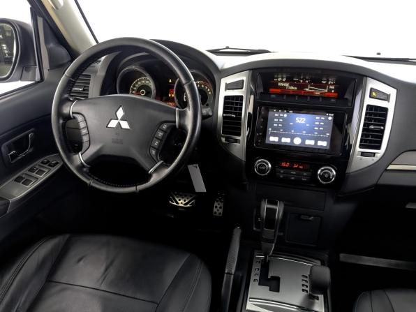 Mitsubishi Pajero IV Рестайлинг 2 с пробегом 2018 года, цена 2 900 000 рублей, 142613 км, внедорожник, Автокод Объявления