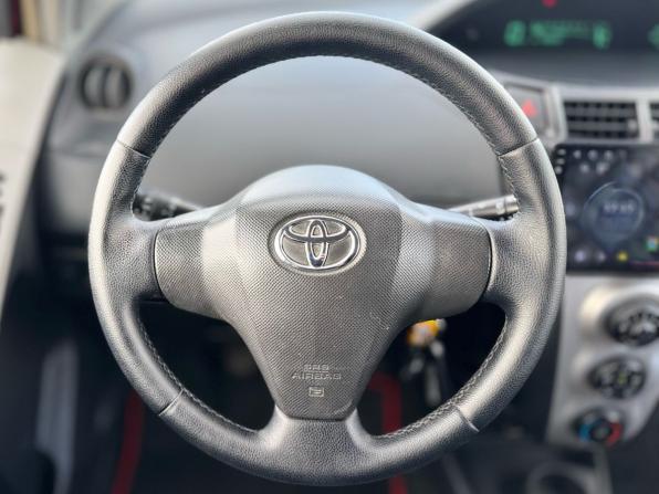 Toyota Yaris III с пробегом 2010 года, цена 549 000 рублей, 186822 км, хэтчбек, Автокод Объявления