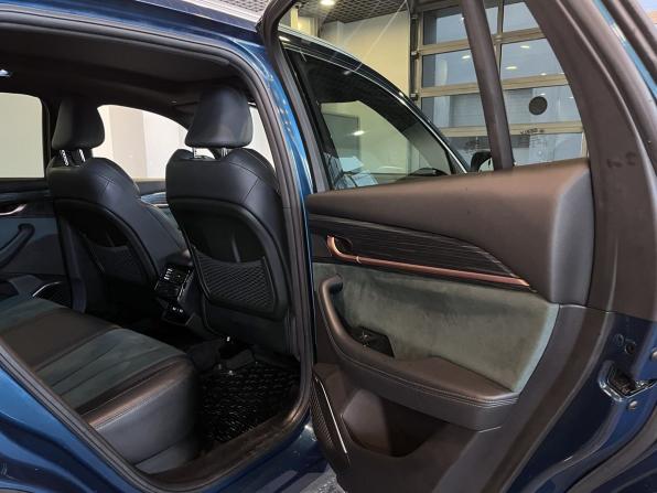 Geely Monjaro I с пробегом 2023 года, цена 3 350 000 рублей, 50342 км, внедорожник, Автокод Объявления