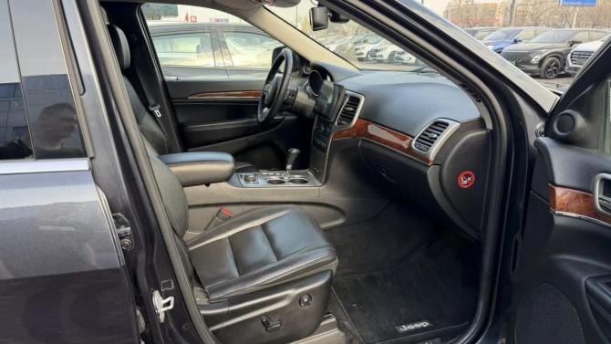 Jeep Grand Cherokee IV (WK2) с пробегом 2012 года, цена 1 450 000 рублей, 220451 км, внедорожник, Автокод Объявления