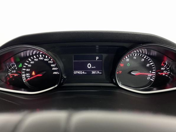 Peugeot 308 II с пробегом 2015 года, цена 899 000 рублей, 79023 км, хэтчбек, Автокод Объявления