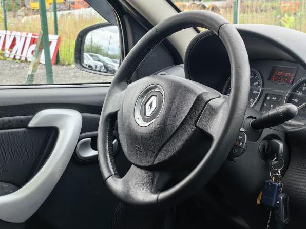 Renault Sandero I с пробегом 2013 года, цена 359 000 рублей, 220133 км, хэтчбек, Автокод Объявления