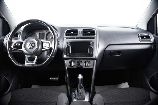 Volkswagen Polo V Рестайлинг с пробегом 2018 года, цена 1 359 000 рублей, 90226 км, седан, Автокод Объявления